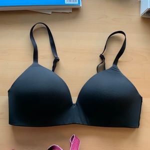 *SOLD* Gapbody bra convertible straps 34C